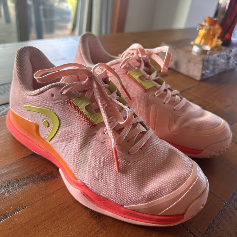 HEAD Sprint Pro 3.5 Shoe For Women Sz. 7 but fits like a 6 1/2 !!! Pickleball